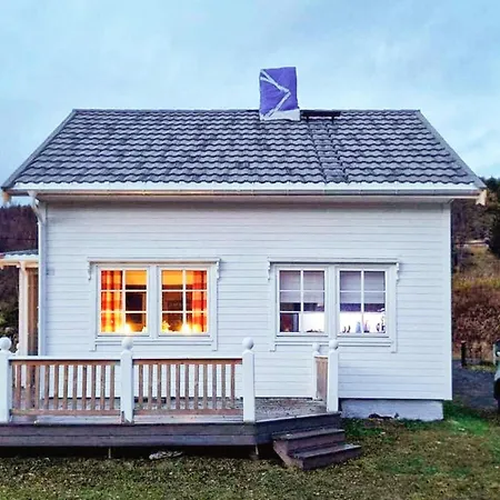 6 Person In Feriehus Gratangen